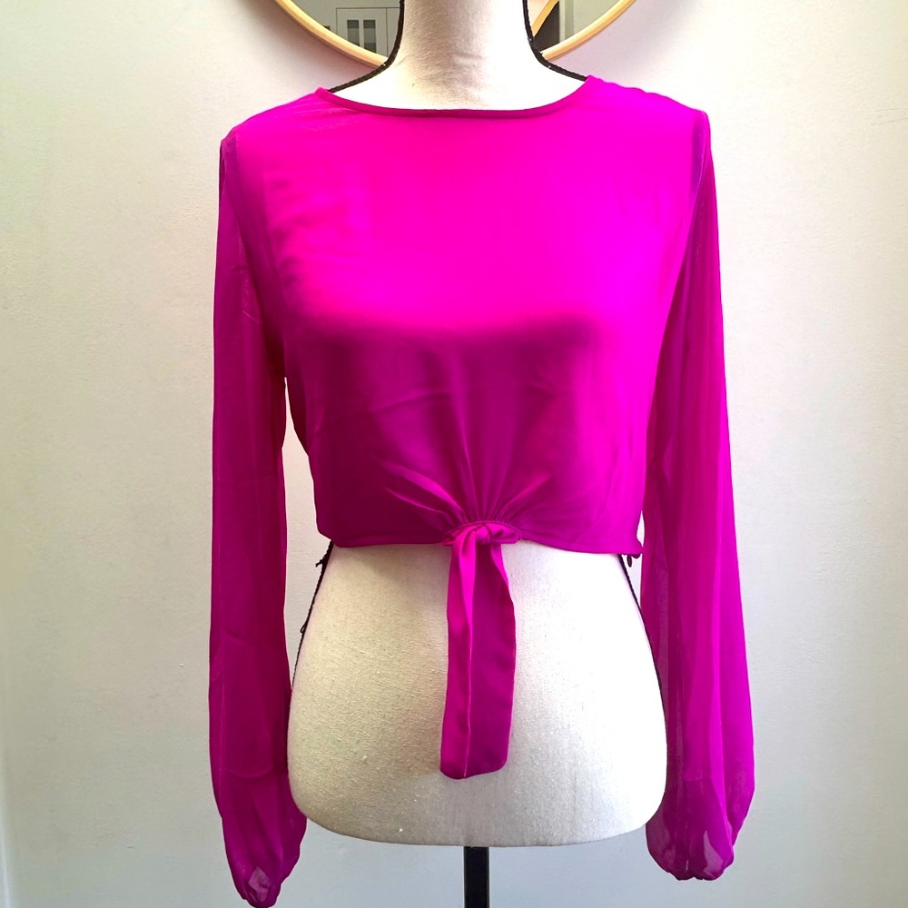 superdown Jemma Tie Front Shirt in size small